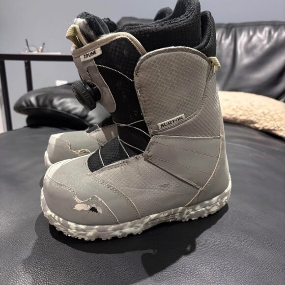 Burton Zipline BOA Youth Snowboard Boots Grey Sz 4 - Picture 4 of 10